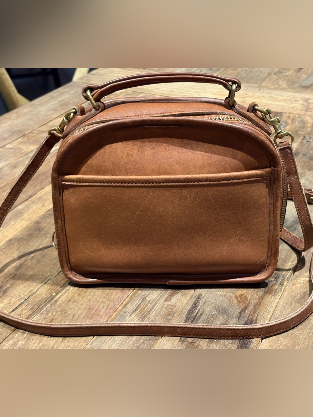 Vintage Coach British Tan Lunchbox 9991 Cross body bag. Top handle.  USA Made.